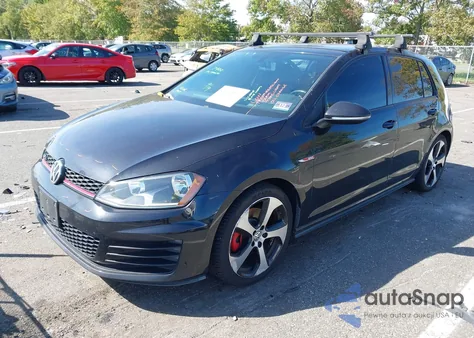 2015 Volkswagen Golf Gti 2.0T Se 4-Door z USA, uszkodzony, nr VIN 3VW4T7AU2FM105256